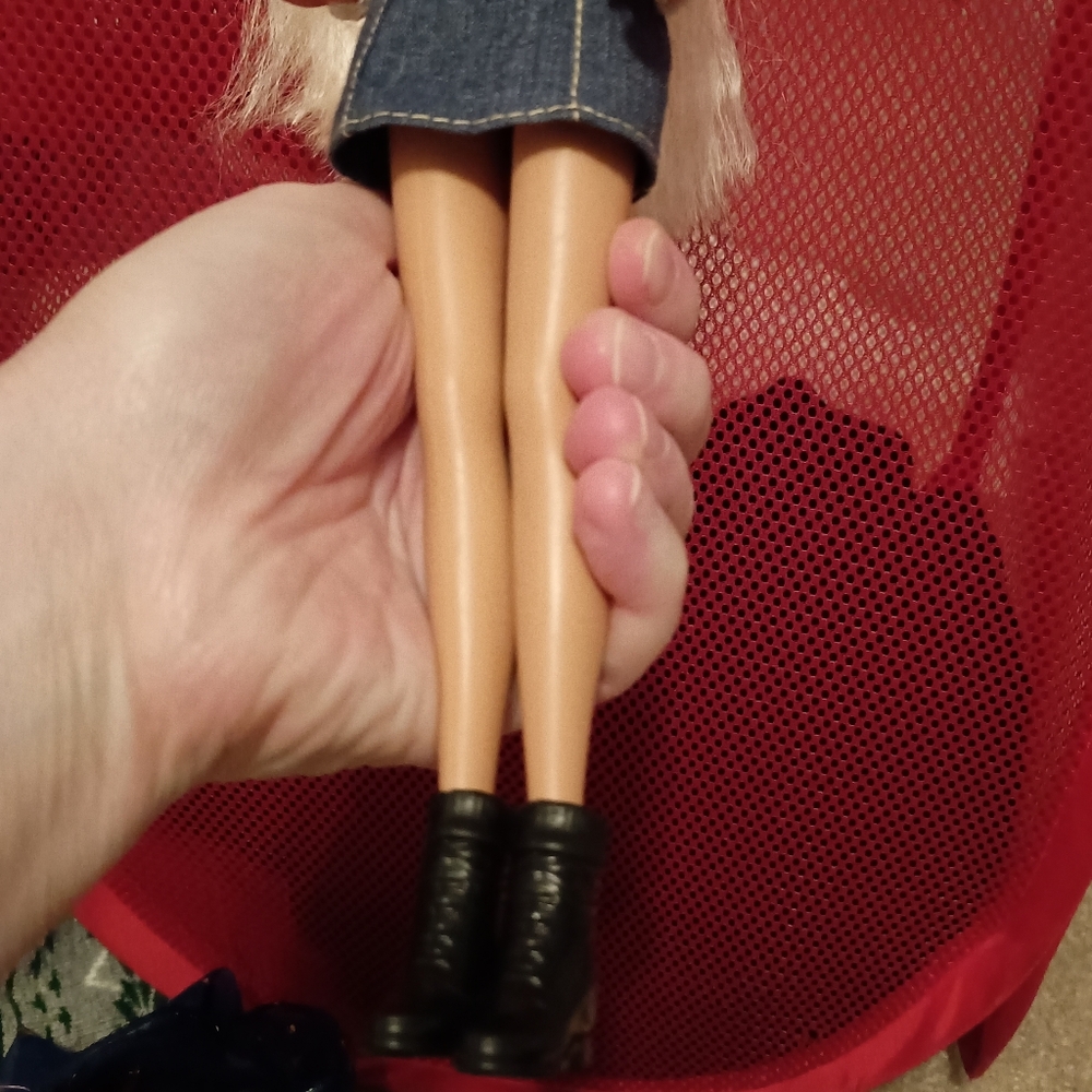 ✨SALE✨ Barbie Style in Denim doll 1996 - Picture 4 of 9